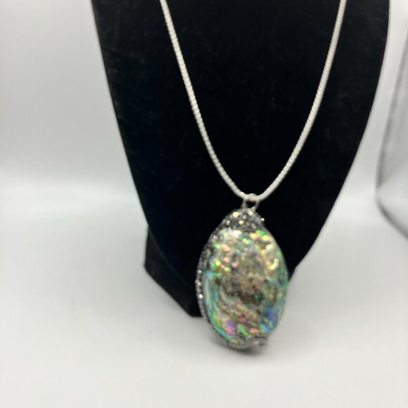 Paua Abalone Large Pendant Necklace + 19 inch ROLO chain Brand New in Gift Box - Picture 1 of 8